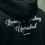 UNRUSHED HOODIE BLACK