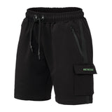 Sport hellgrüne Shorts