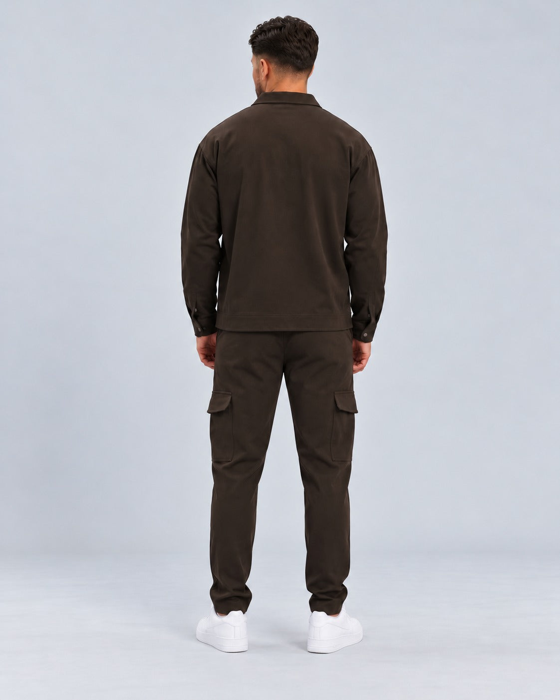 Essential Suit Dark Coffee - achterkant studio