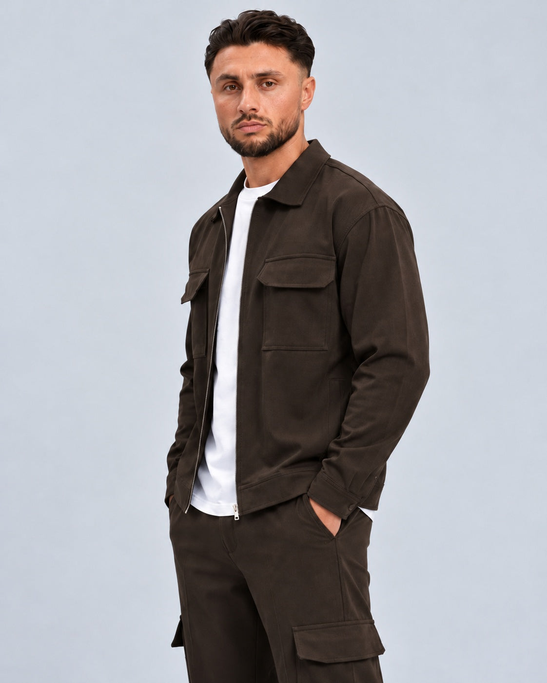 Essential Overshirt Dark Coffee - zijkant studio