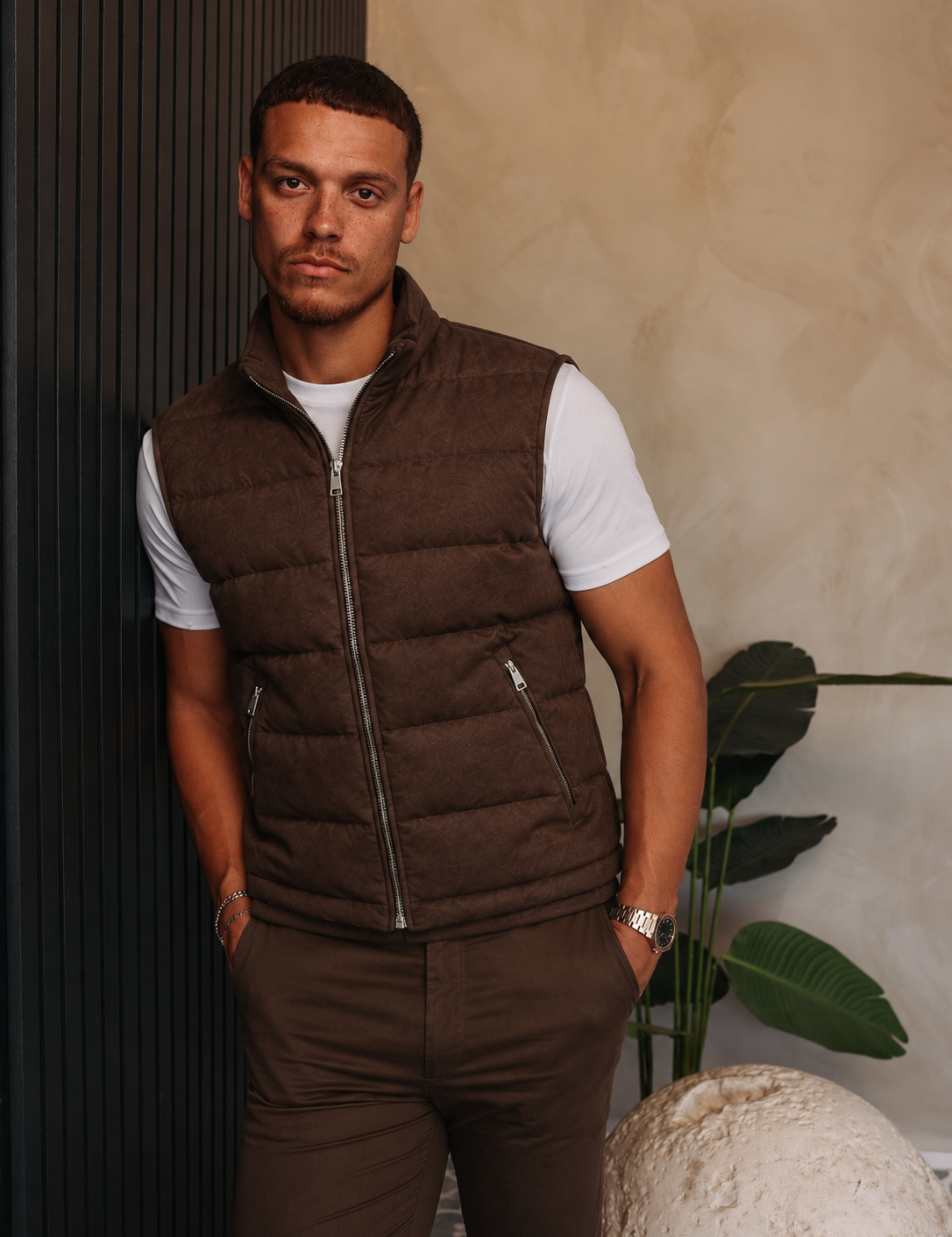 BASE BODYWARMER BROWN — lifestylefoto