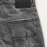 Bullet Washed Grey detail: achterzak met borduring en leren patch