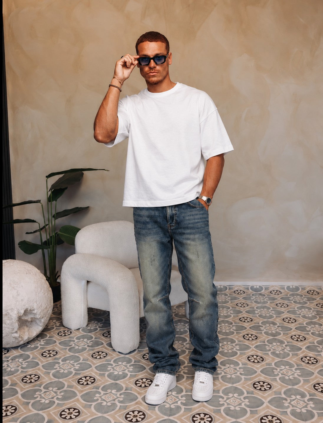Bullet Washed Blue Baggy Jeans met wit RK Blank shirt