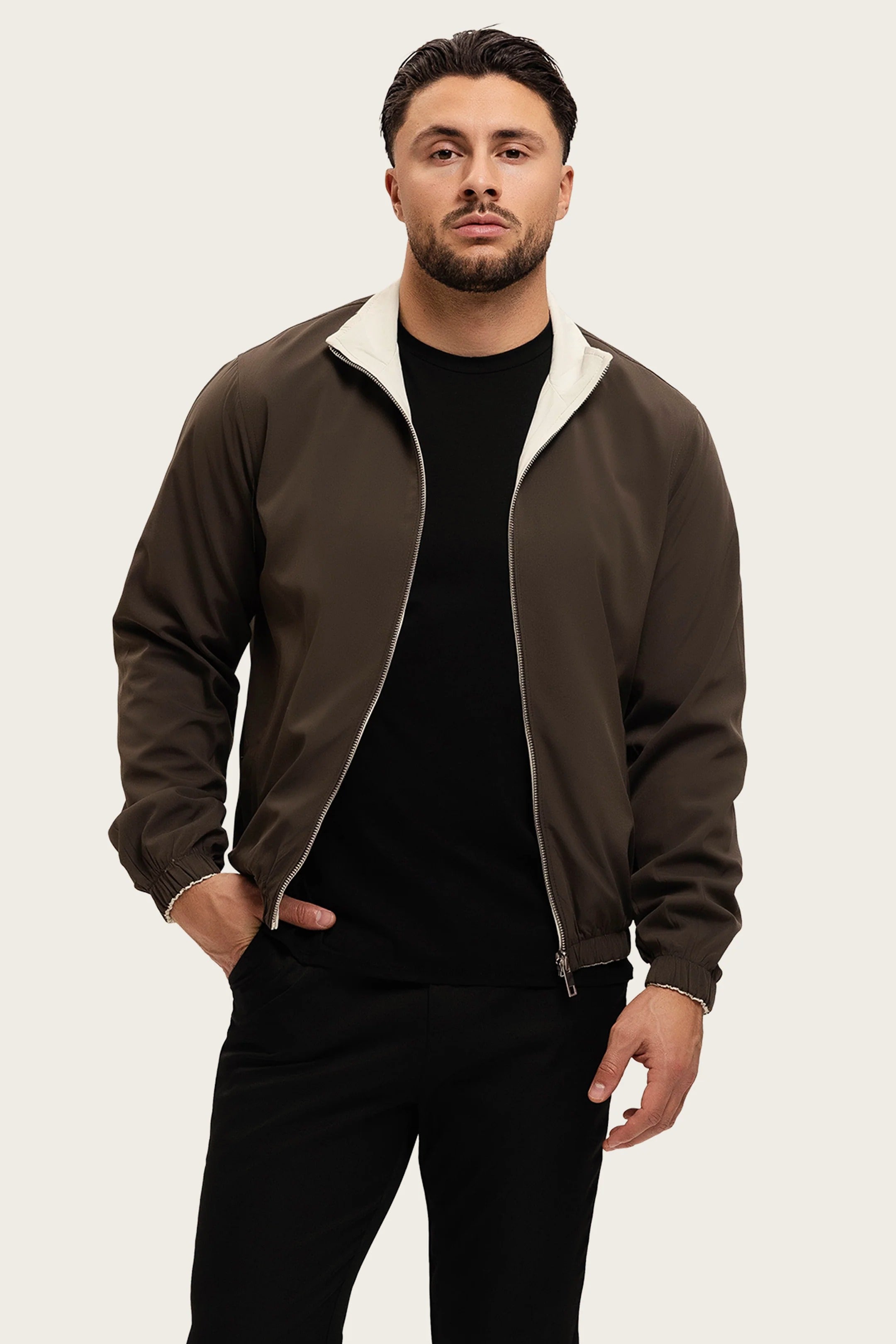 CORE JACKET OLIVE