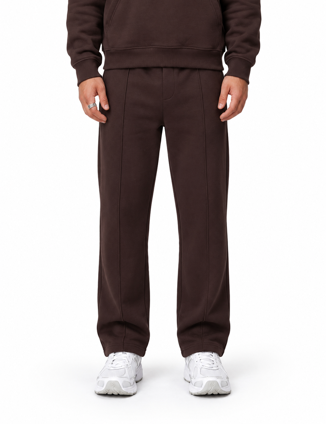 Essential Jogger Brown, vooraanzicht