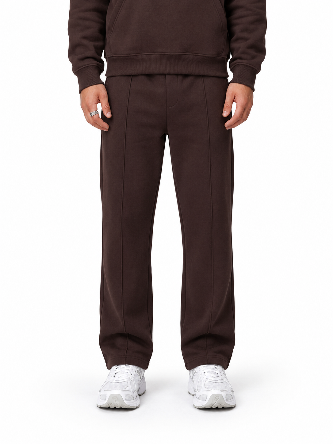 Essential Jogger Brown, vooraanzicht