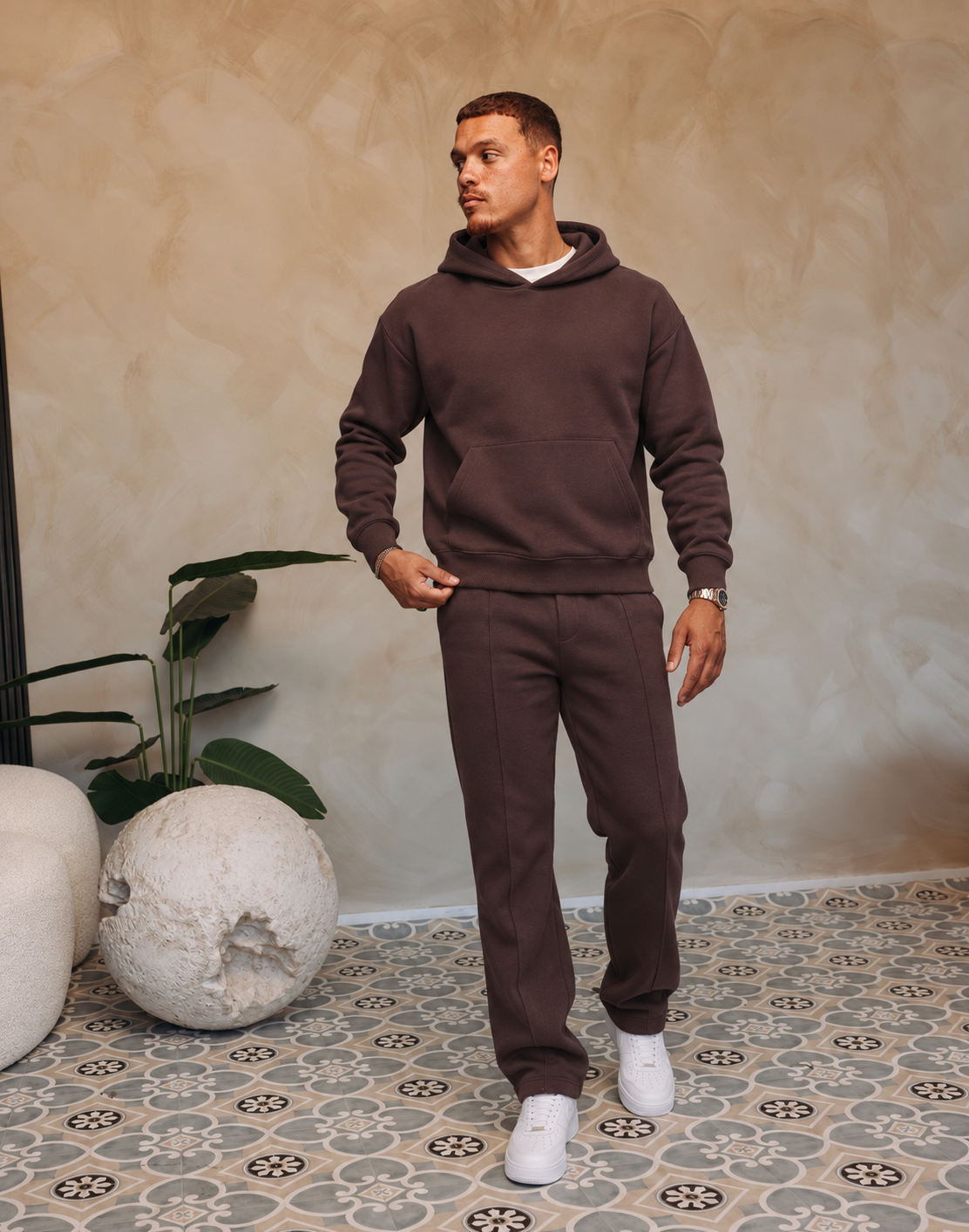 ESSENTIAL HOODIE SET | BROWN — lifestylefoto