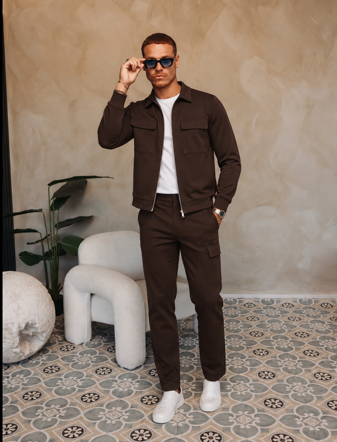 ESSENTIAL SUIT | DARK BROWN — lifestylefoto