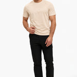 Gloss Essential Shirt beige – studio full, zwarte pantalon
