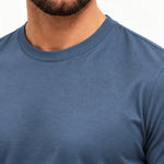 Gloss Essential Shirt Steel Blue - detail stof en kraag, close-up