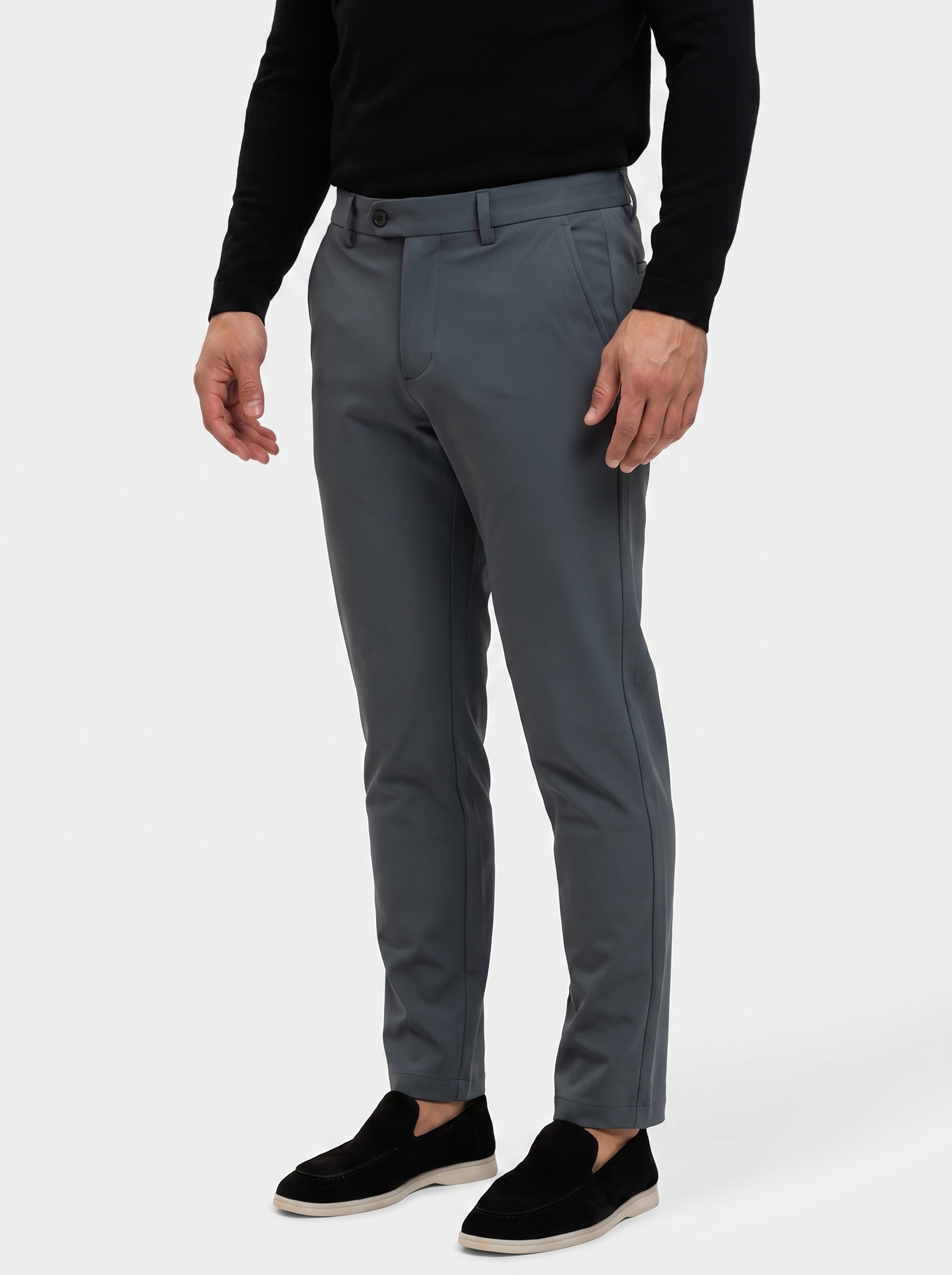 Essential Pants Dark Grey - model zij