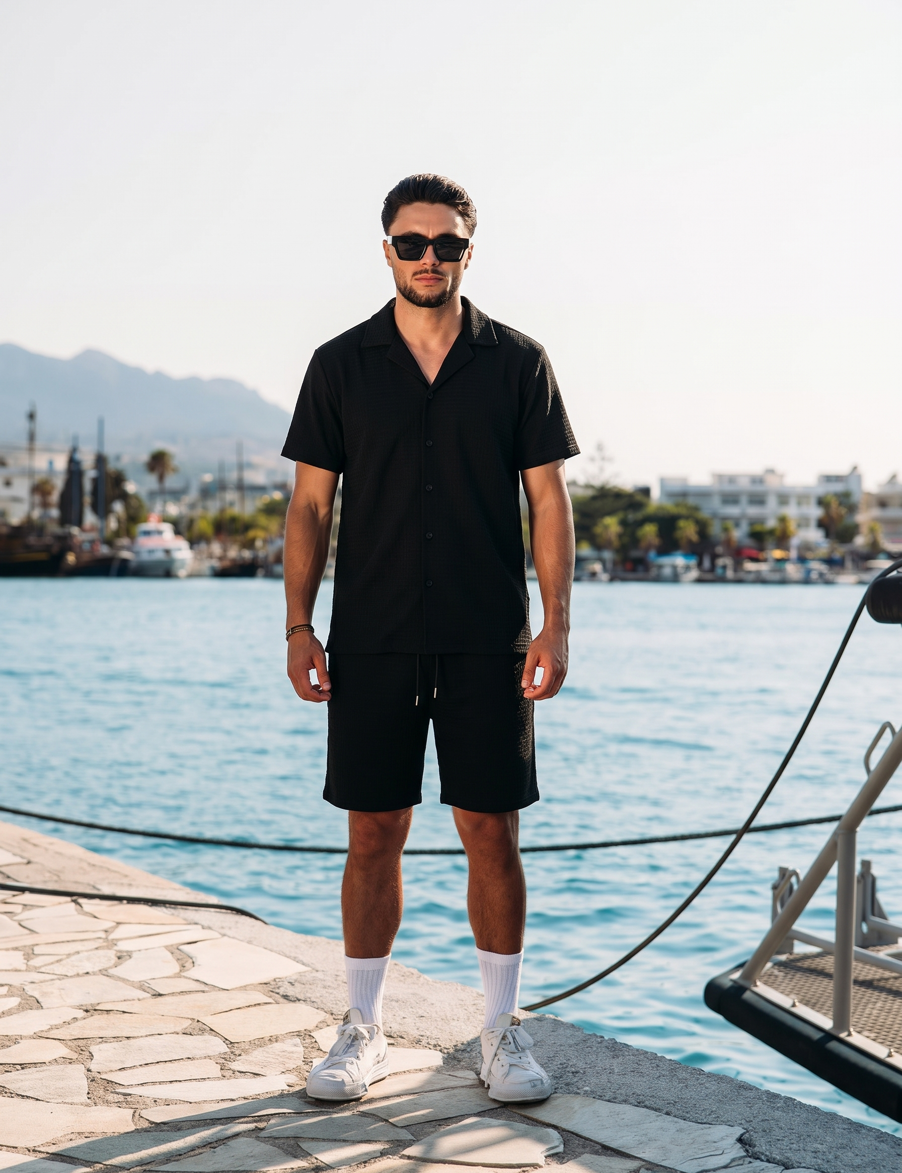 Essential Set Black - lifestyle