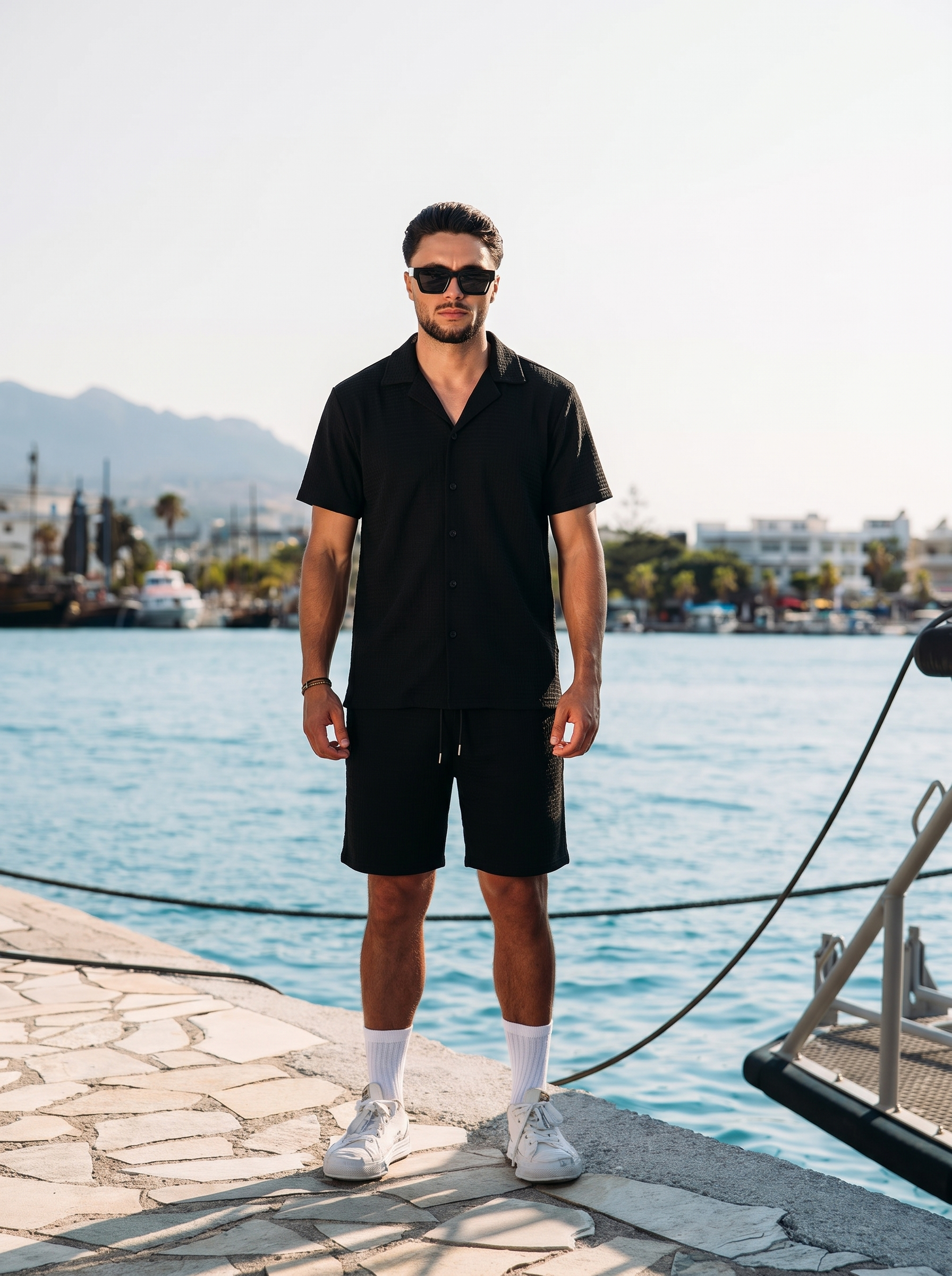 Essential Set Black - lifestyle