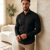 Deluxe Shirt Black - editorial model