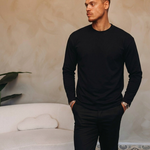 Essential Longsleeve Black - lifestyle