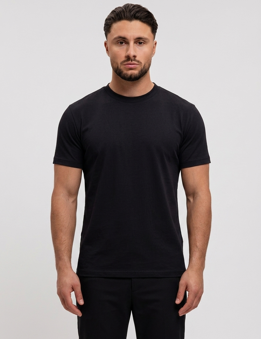 RK Blank Tee Black Slimfit - voorkant studio
