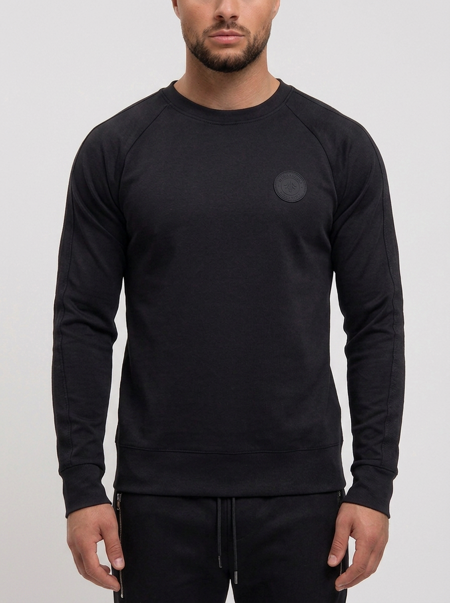 Capitan Sweater Black - voorkant studio