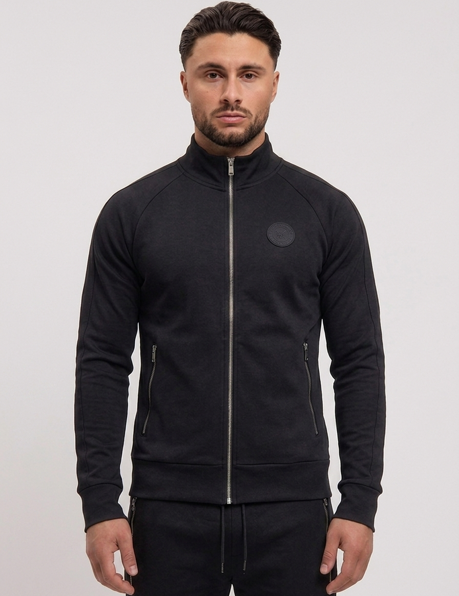 Mayor Tracksuit Black - trui voorkant studio
