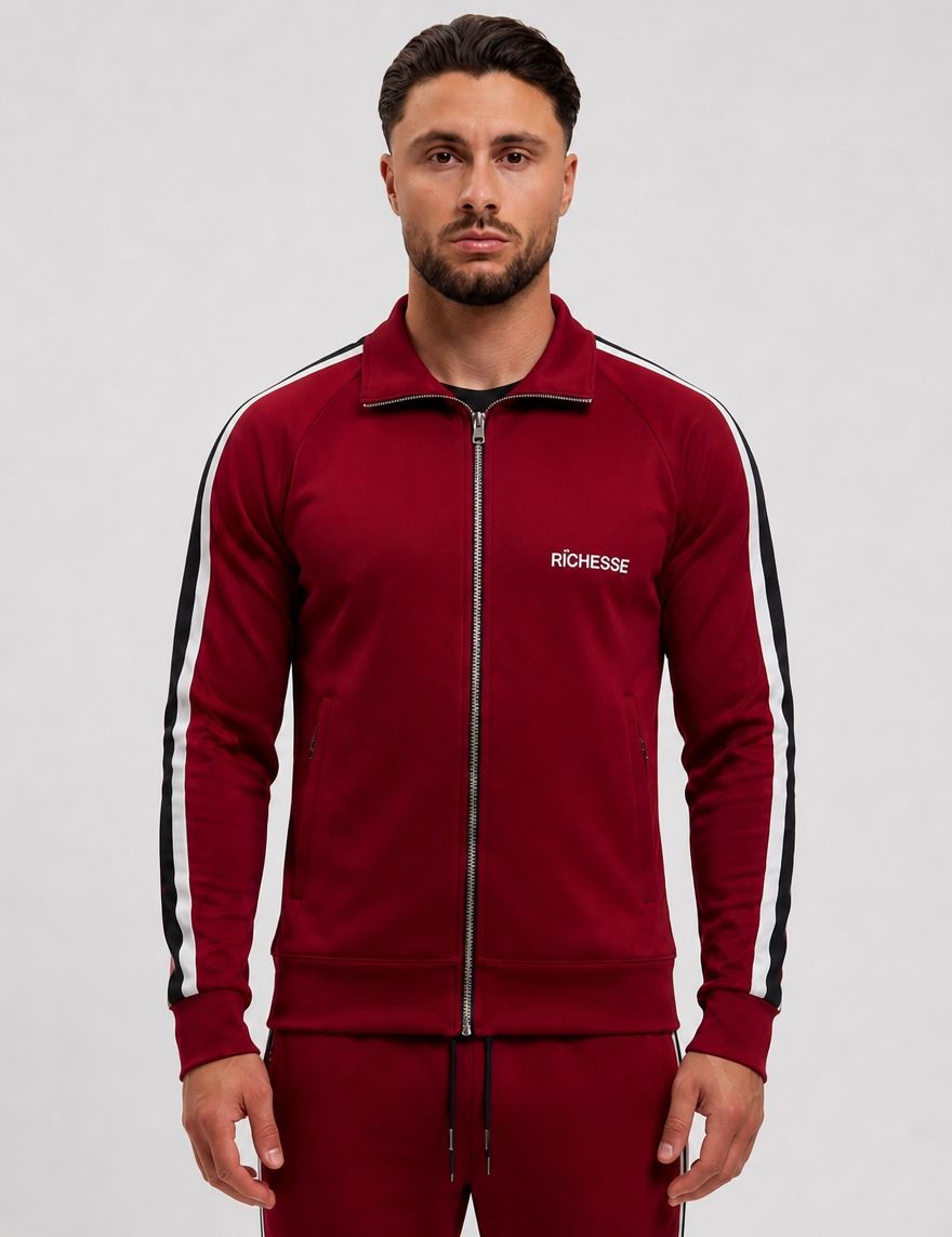Hollywood Red Tracksuit - trui voorkant studio