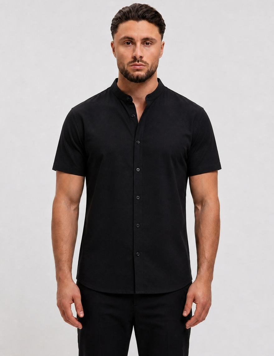 Mao Black Shirt - voorkant studio