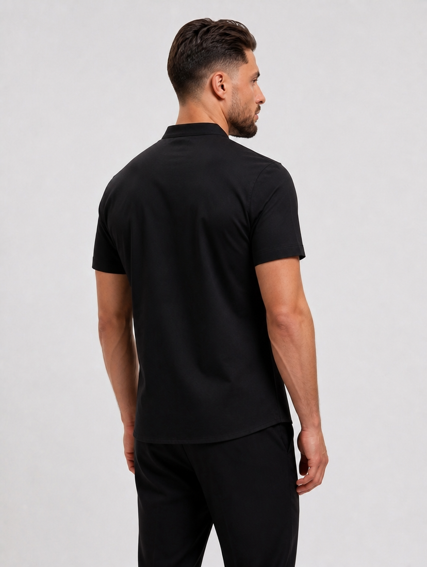 Mao Black Shirt - achterkant studio