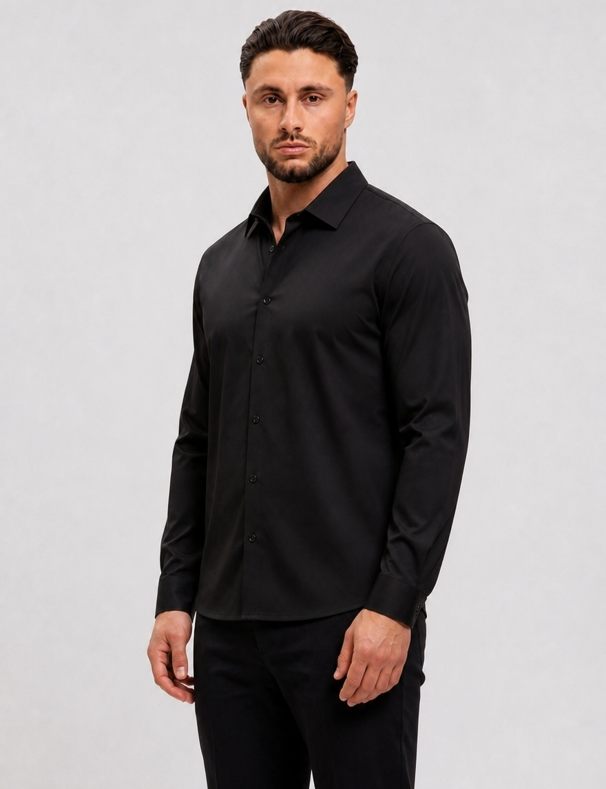 Classic Black Shirt - zijkant studio