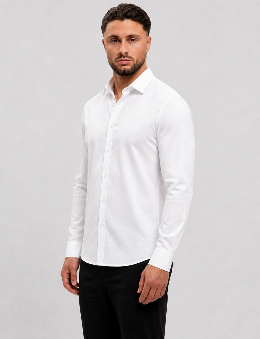 Classic White Shirt - zijkant studio