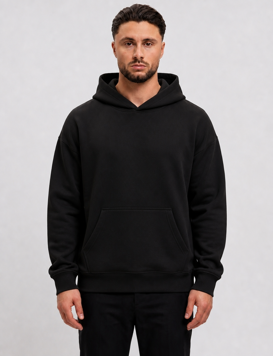 RK Blank Hoodie Black Oversized - voorkant studio