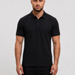 Pique Core Polo Black - voorkant studio