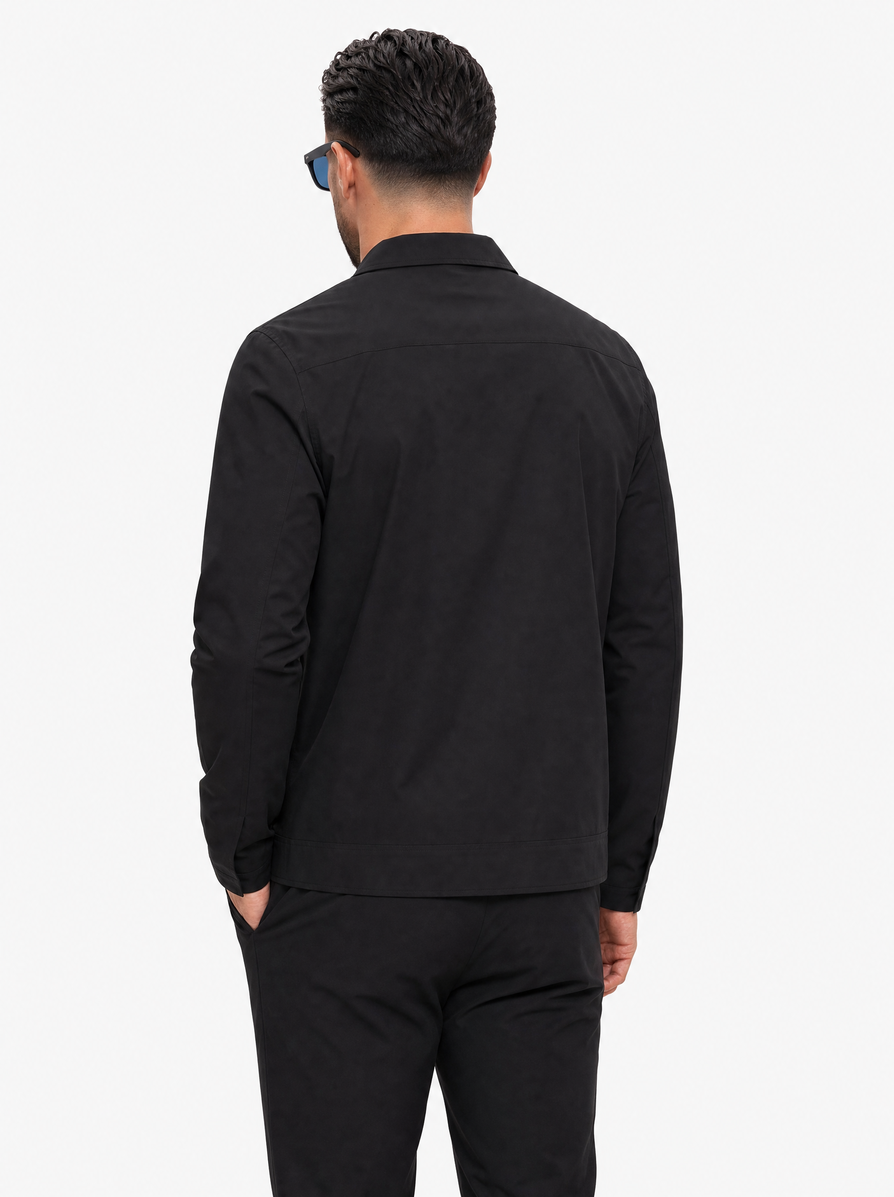 Core Zip Jacket Black - achterkant schuin
