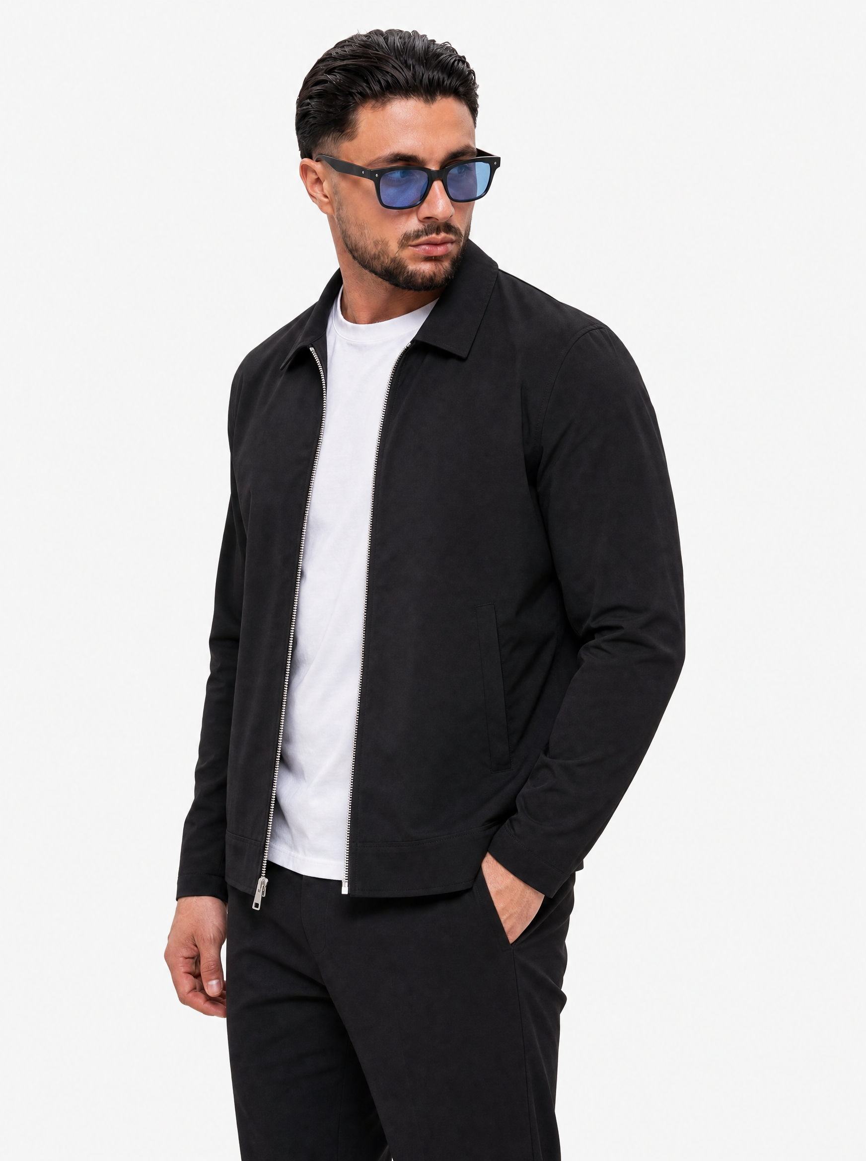 Core Zip Jacket Black - voorkant schuin