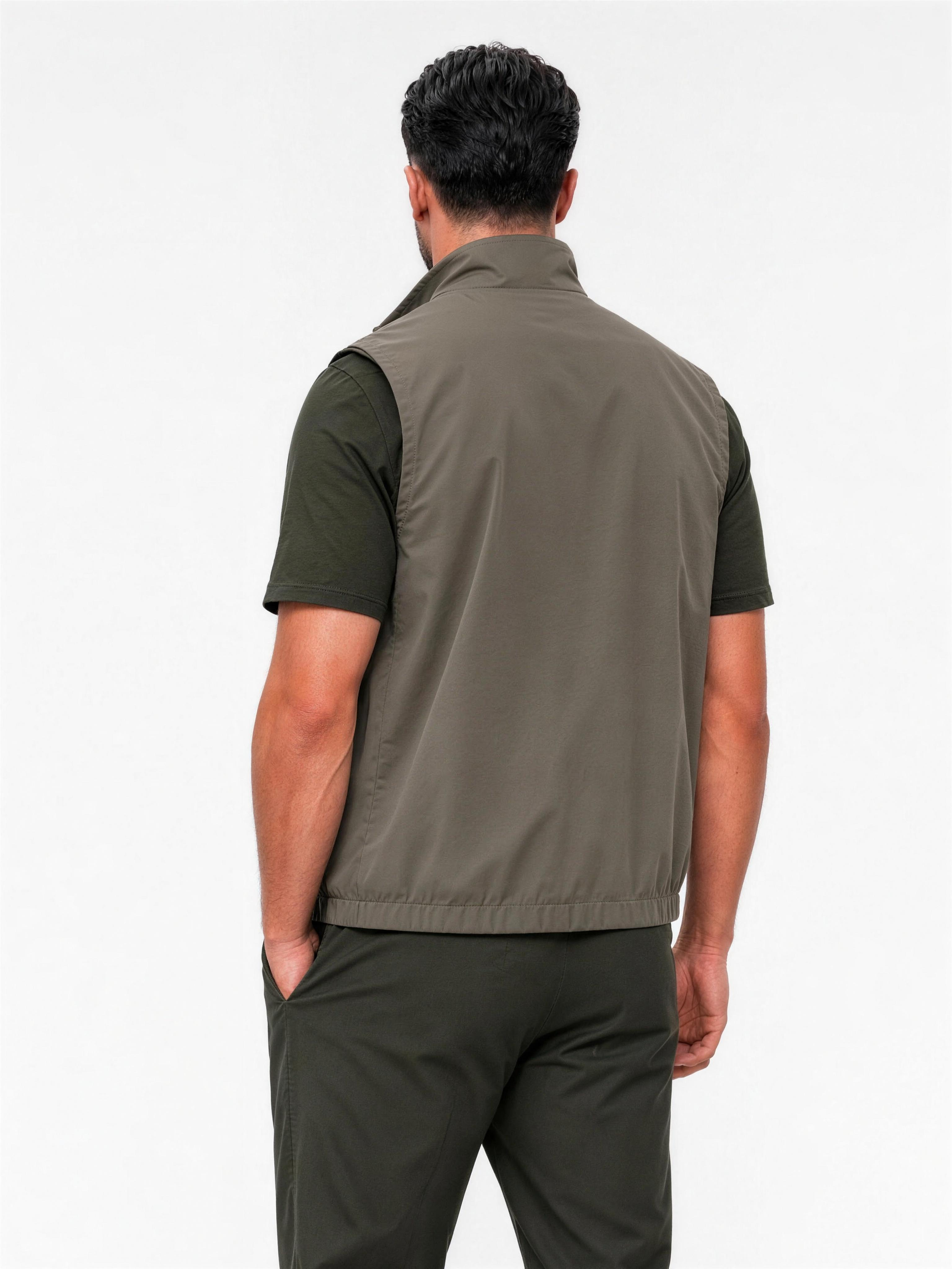 Core Bodywarmer Olive - achterkant schuin