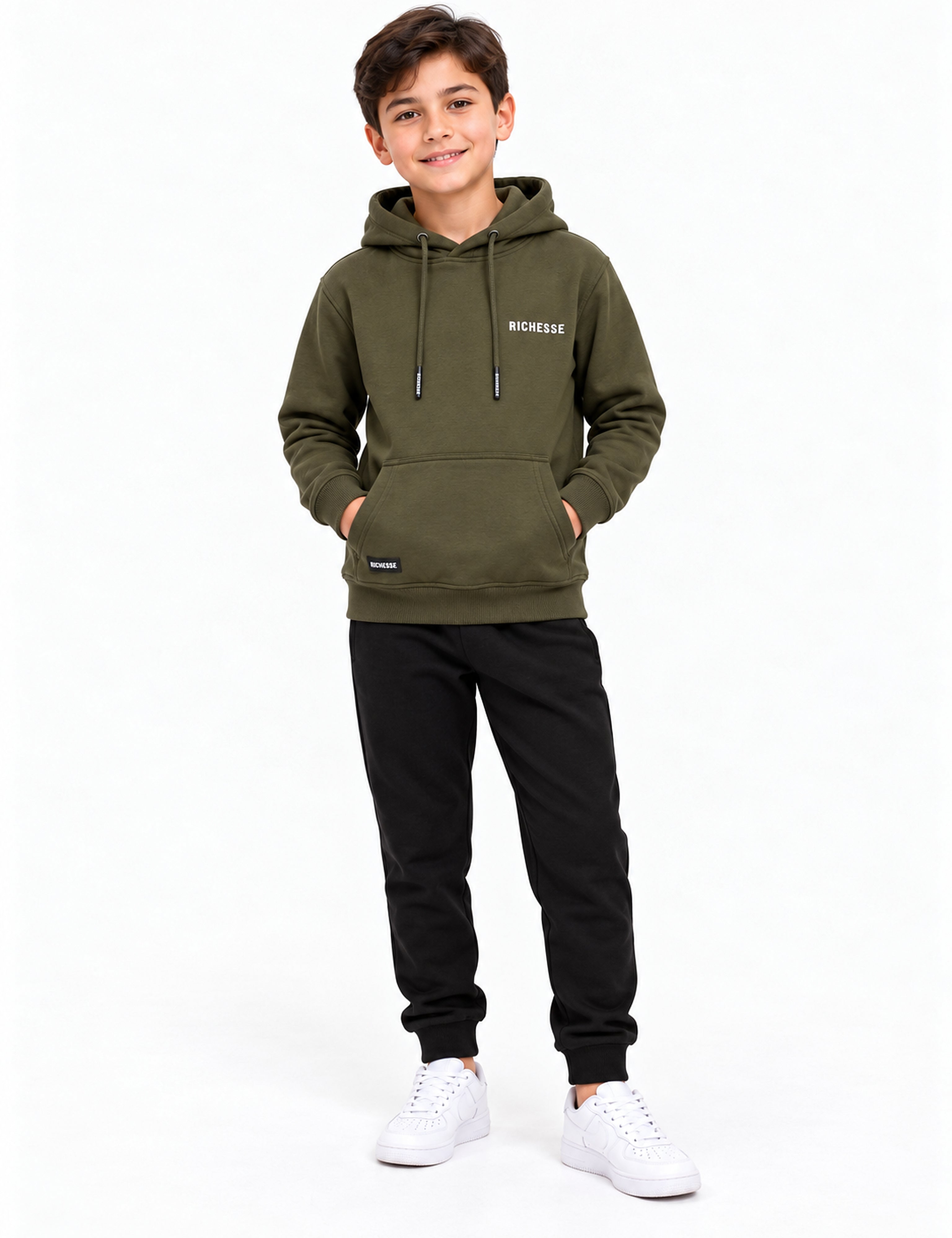 Richesse Capitan Hoodie JR Green - voorkant op model