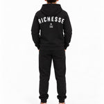 Richesse Deluxe Hoodie JR Black - achterkant op model