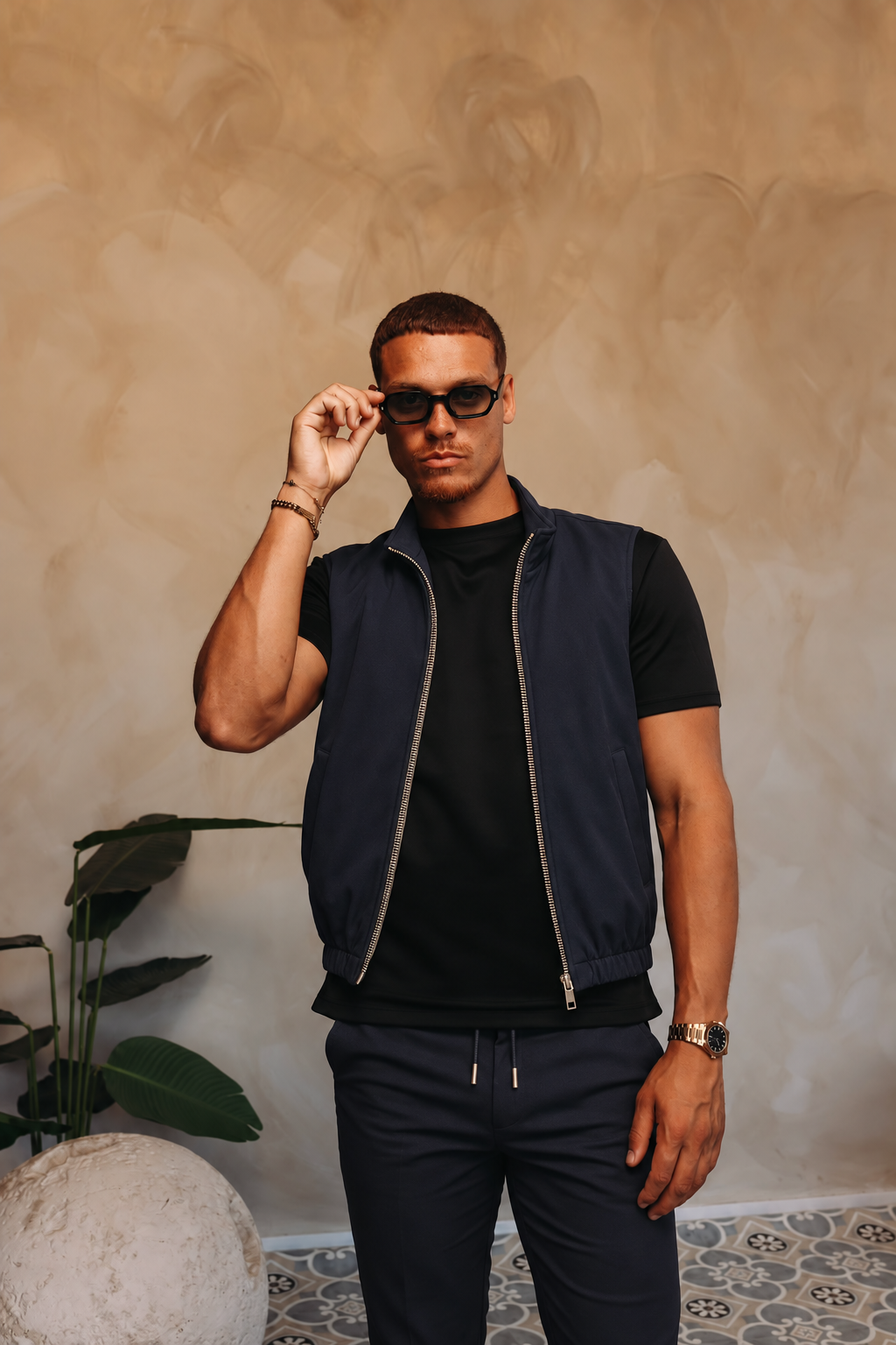MONZA BODYWARMER | NAVY – lifestyle, complete set met bijpassende marineblauwe MONZA pants