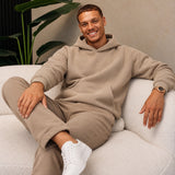 RK Blank Hoodie Brown Oversized - gedragen, zittend
