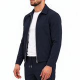 TECH SUIT NAVY - studio zijkant